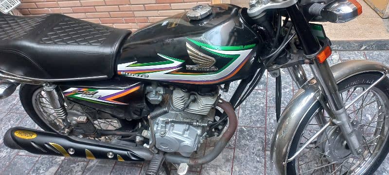 Honda CG 125 black colour registration Gujranwala 6