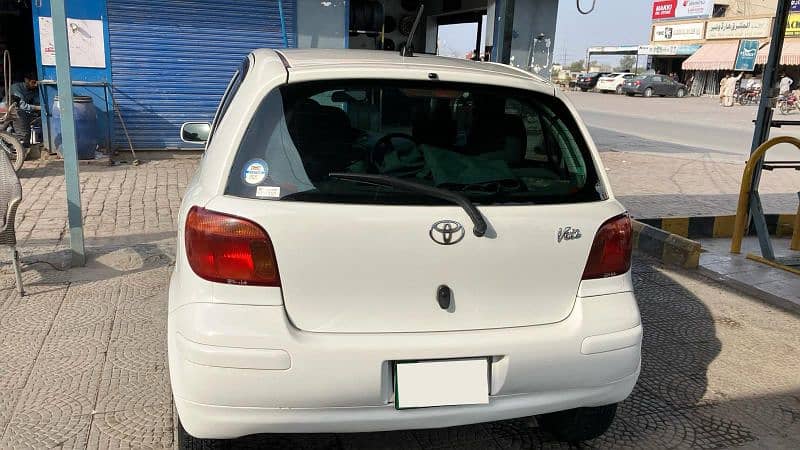 Toyota Vitz 2004 1