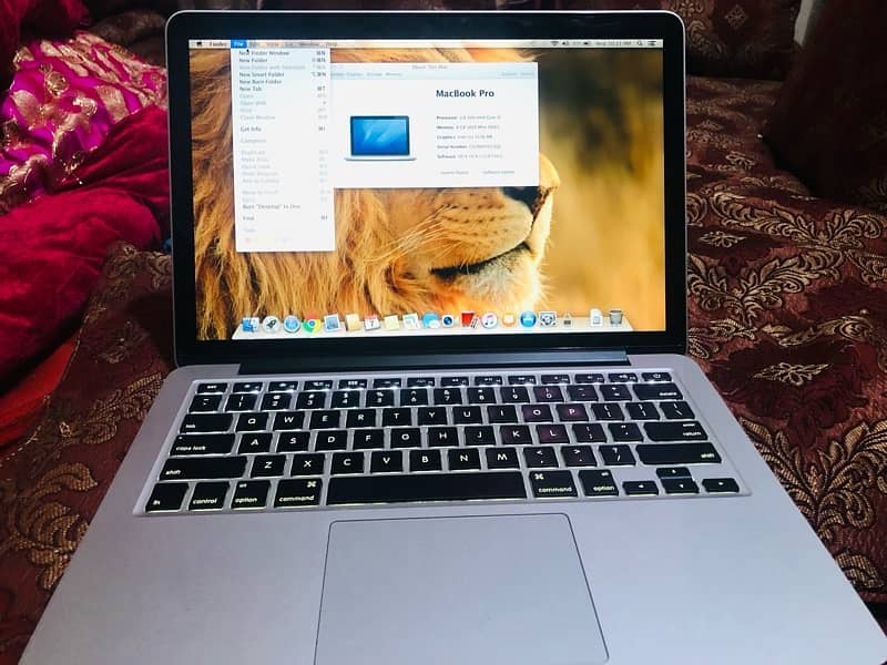 Apple MacBook pro i5 2014 brand new very less used Howa hai 8/256 4