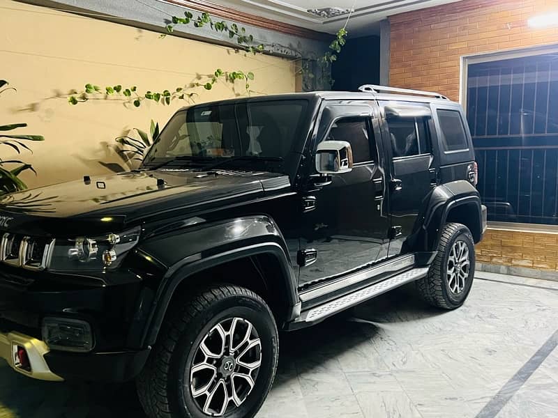 BAIC BJ40 Plus 2023 1