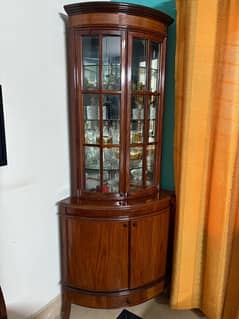 Set of two showcase cabinets