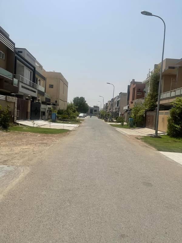 5 MARLA HOUSE FOR SALE IN WOOD BLOCK PARAGON CITY LAHORE 5