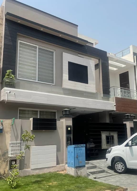 5 MARLA HOUSE FOR SALE IN WOOD BLOCK PARAGON CITY LAHORE 0