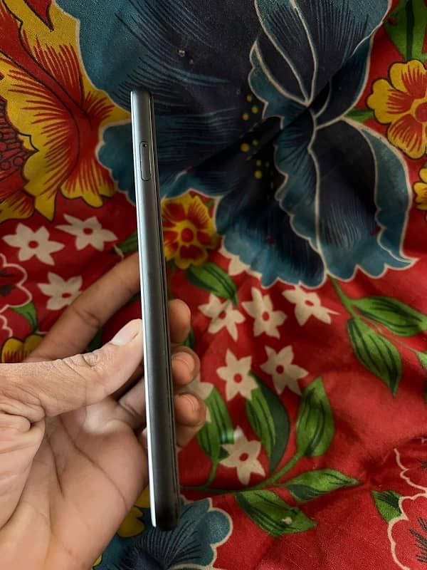 Google pixel 4xl 6GB 64GB pta aproved 3