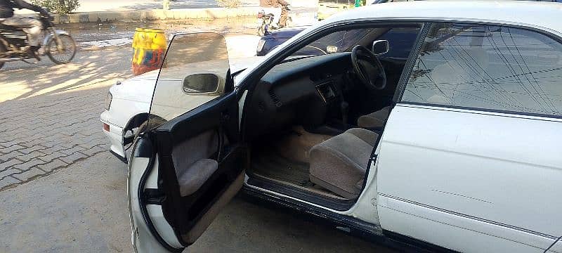 toyota crown luxury car urgent salle 3