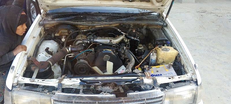 toyota crown luxury car urgent salle 9