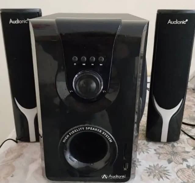 AD-7000 PLUS 2.1 MULTIMEDIA SPEAKER (AC/DC SUPPORTED) 0