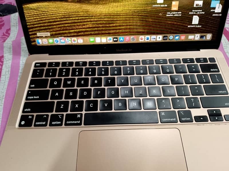 Apple macbook Air 2020 M1 1