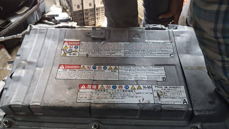 Toyota Aqua Hybrid Battery- Toyota Prius Hybrid Replacement 1