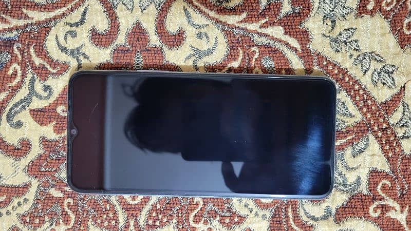 Vivo Y21 with box & original charger 4