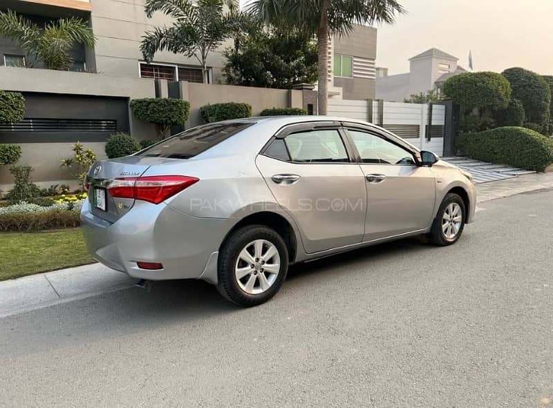 Toyota Corolla GLI automatic 2015 8