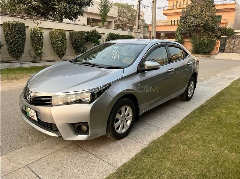 Toyota Corolla GLI automatic 2015 11