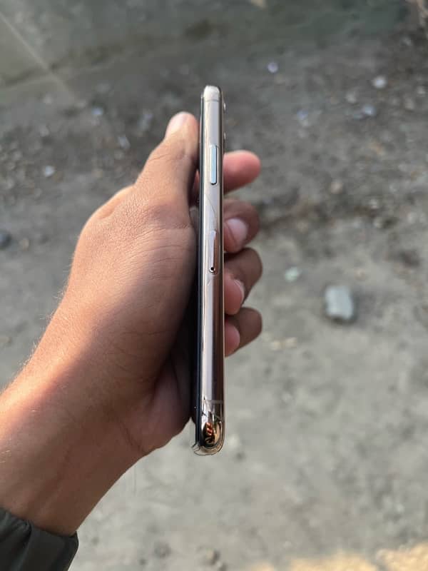 iPhone 11 pro 3