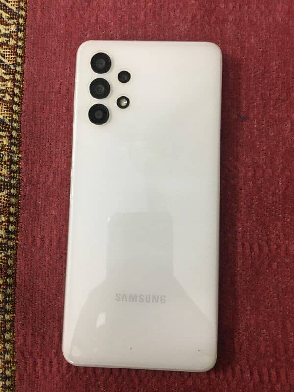 Samsung A32 Rom 6 / 128 gb no repir and open lush conditon 10/10 0