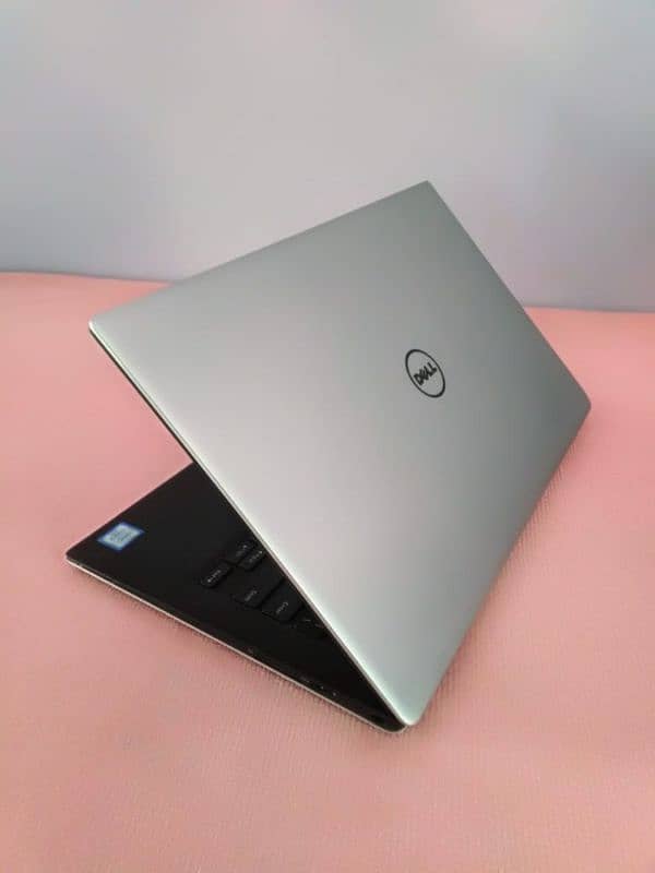 Dell XPS 13 9350 i5 6th Generation Touch screen 4k Resolution 0