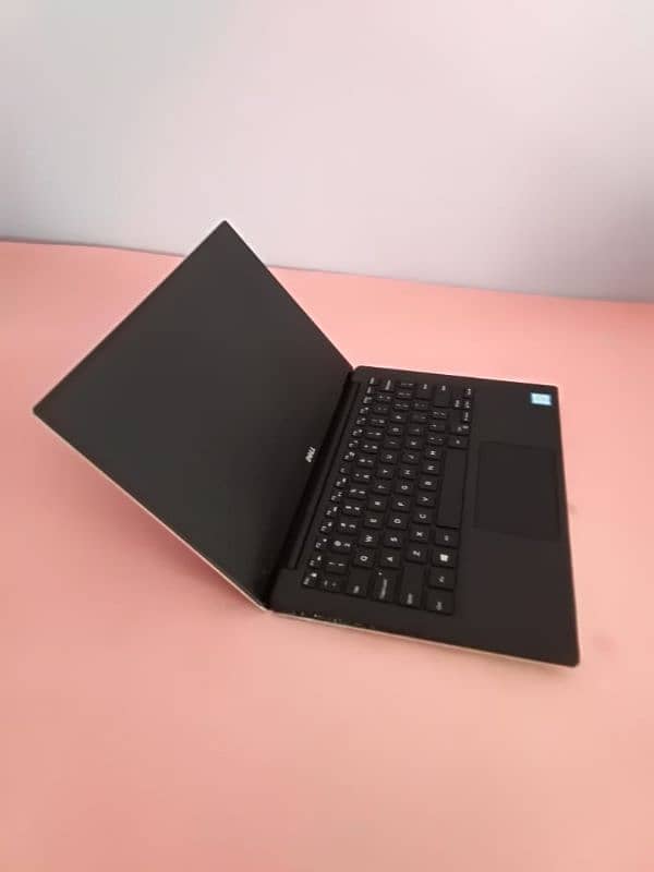 Dell XPS 13 9350 i5 6th Generation Touch screen 4k Resolution 7