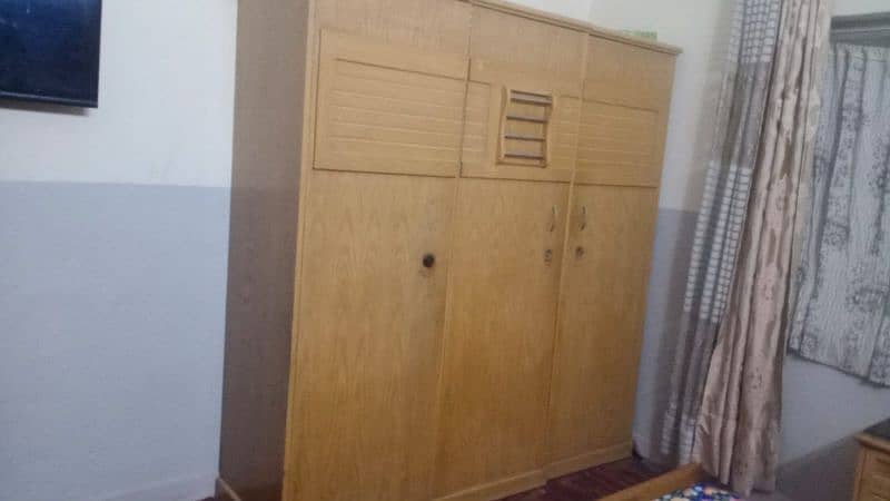 complete Bed set with wardrobe 0