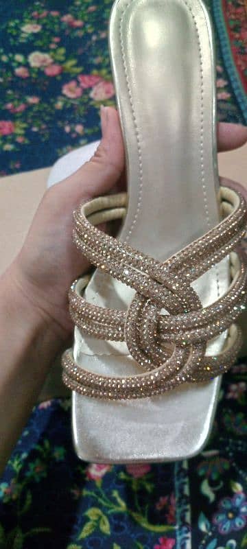 Golden Heels 41 size 1