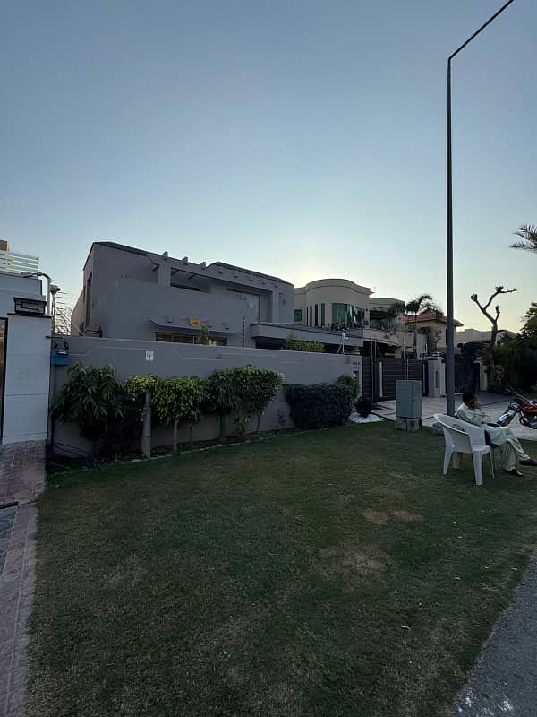 Dha Phase 5 Modern Design Kanal 5 Bedrooms Bungalow For Rent 3.50 Lakh 0