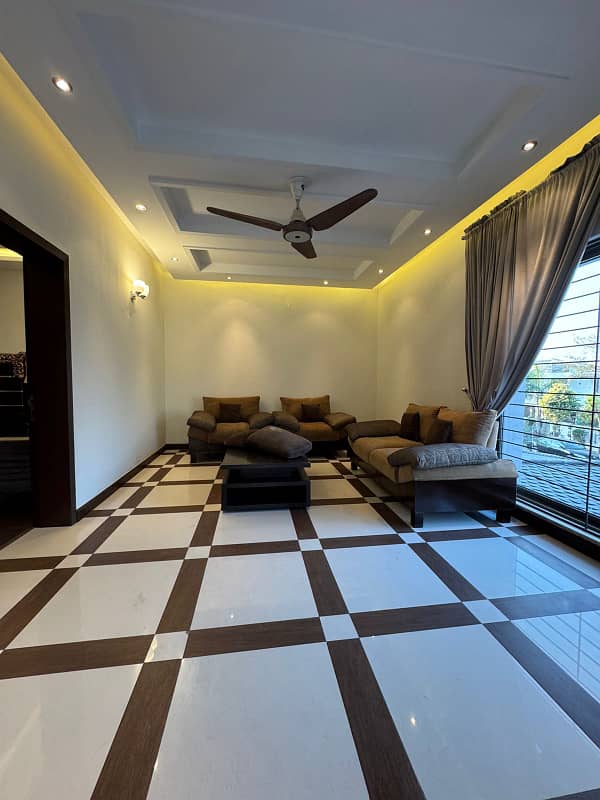 Dha Phase 5 Modern Design Kanal 5 Bedrooms Bungalow For Rent 3.50 Lakh 27