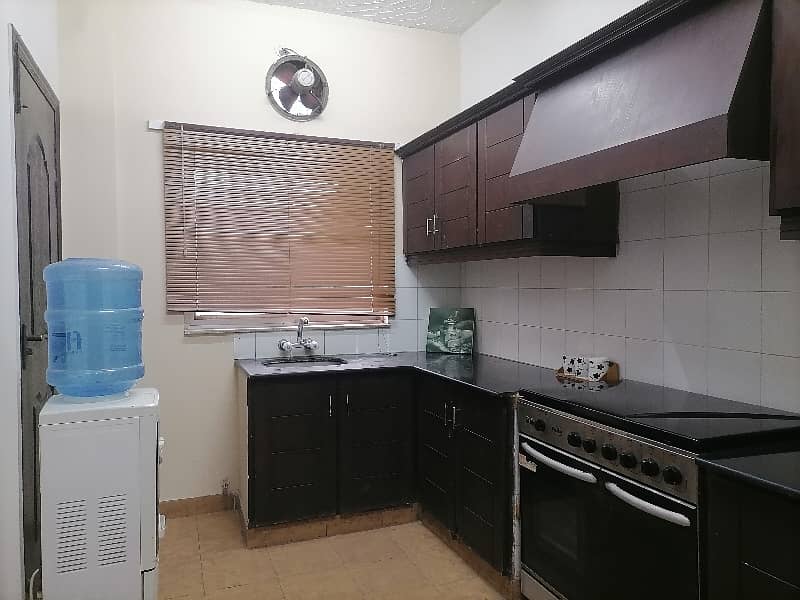 Get A 5 Marla Flat For Rent In Askari 11 - Sector C 18