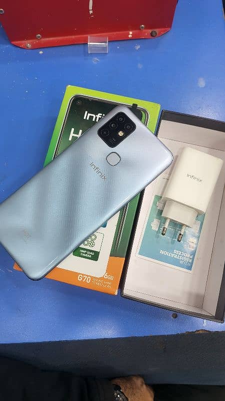 infinix hot10 6/128 complete box 0