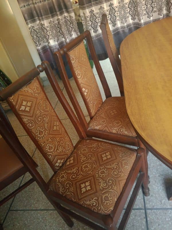 5 seater sofa set and dining table 3