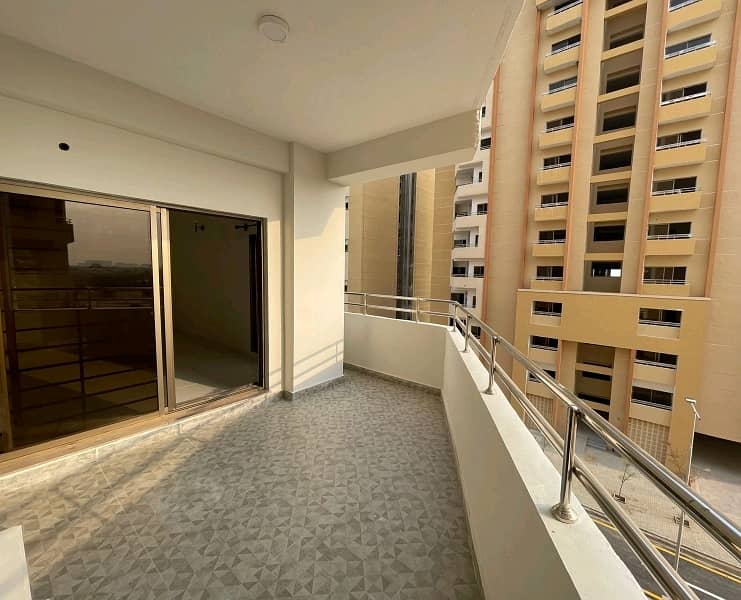 2486 Square Feet Flat For sale In Karachi 10