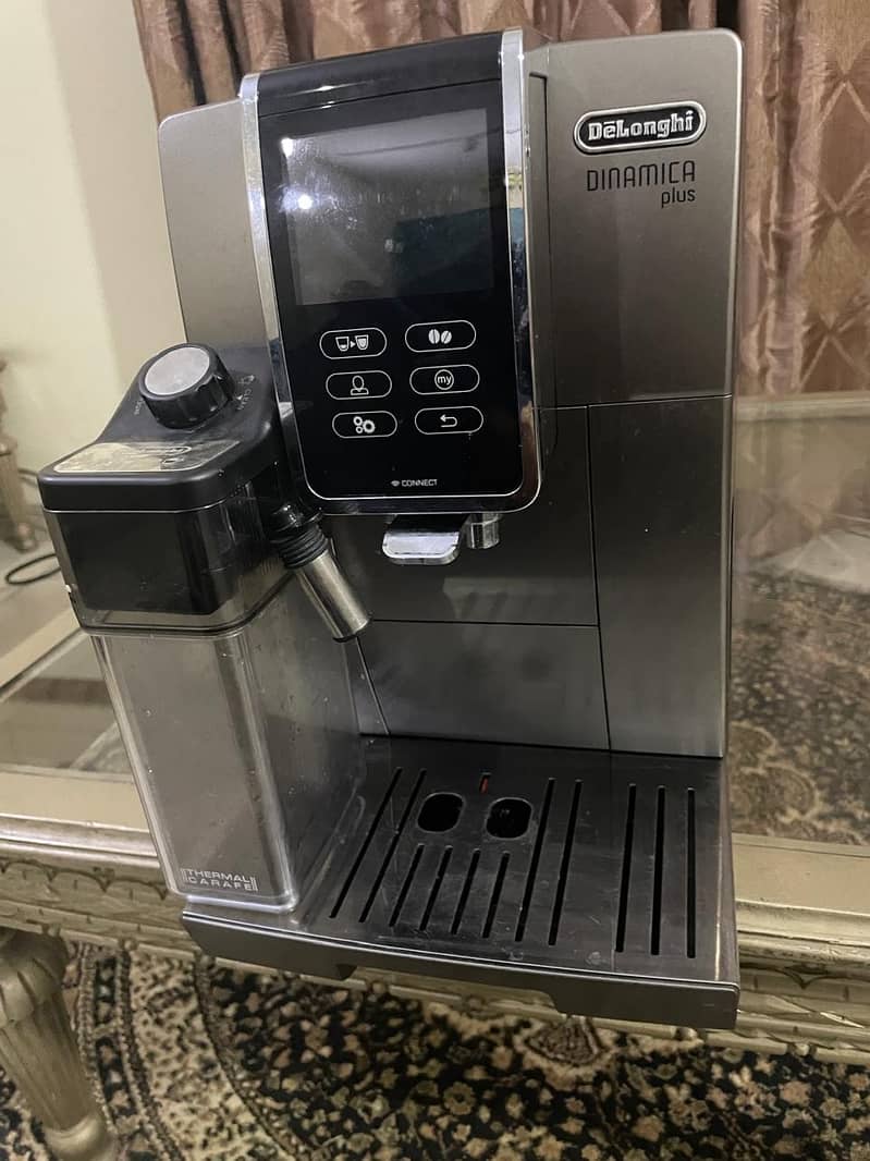 Coffee machine / Delonghi coffee machine fully automatic 1