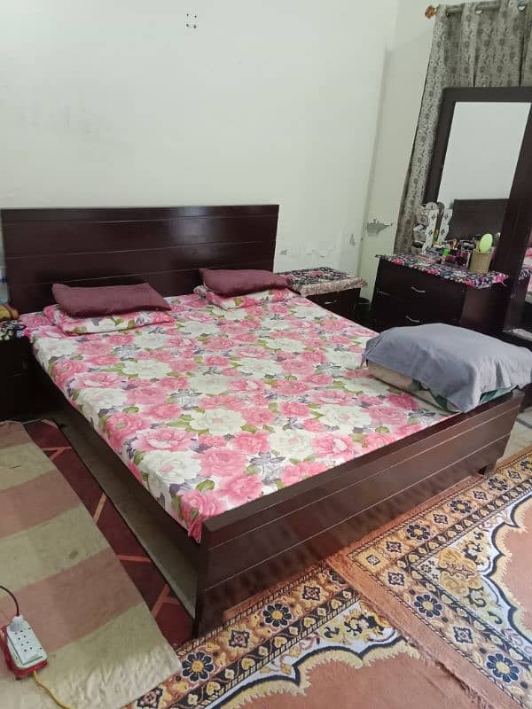 Pure Wooden King Size Bed Set Complete 4