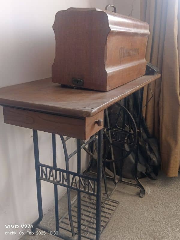 Antique Naumann original machine 2