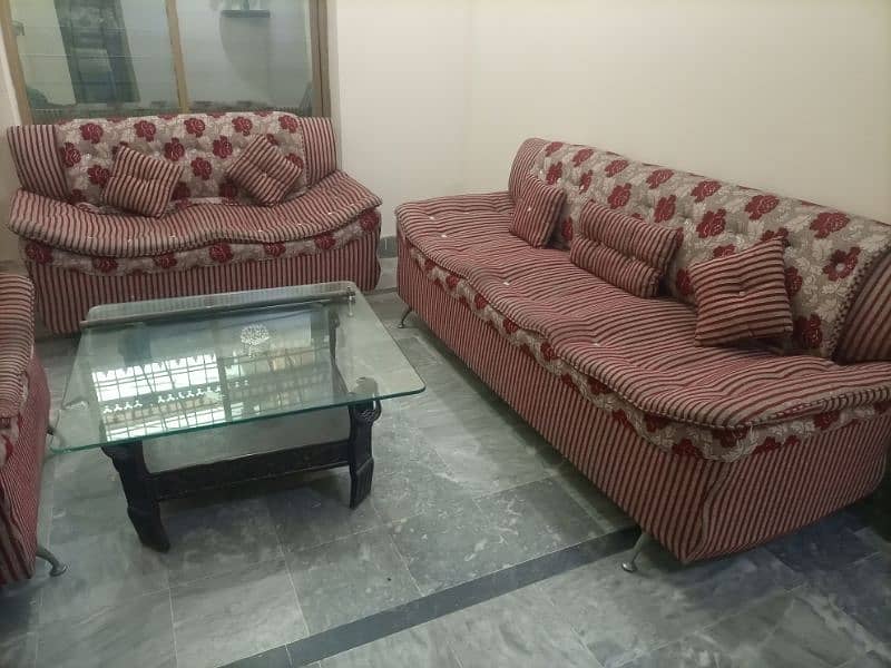 6 seater sofa set for urgent sale 0