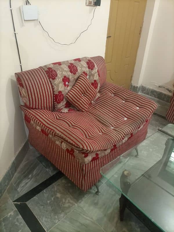 6 seater sofa set for urgent sale 2