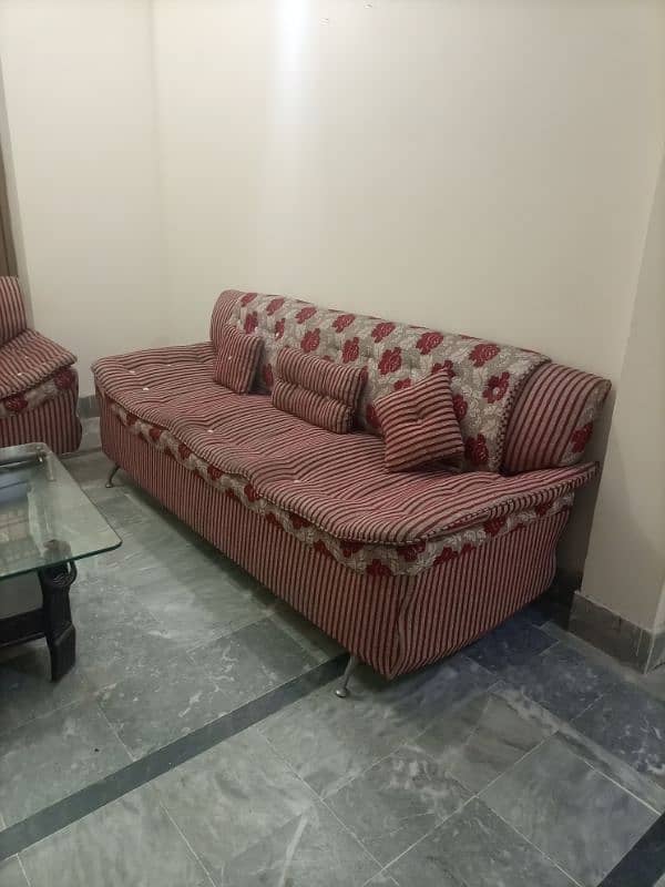 6 seater sofa set for urgent sale 3