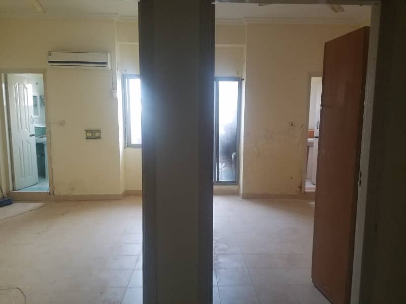 G 11/3 housing foundation flat for sale 0