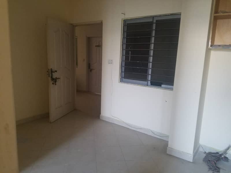 G 11/3 housing foundation flat for sale 1