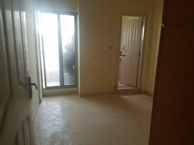 G 11/3 housing foundation flat for sale 3