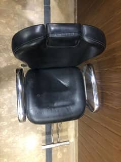 saloon chair