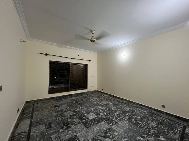 1 Kanal Upper Portion For Rent In G-13 5