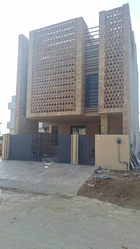 Designer Brand New 5 Marla Houses for Sale in FMC 2