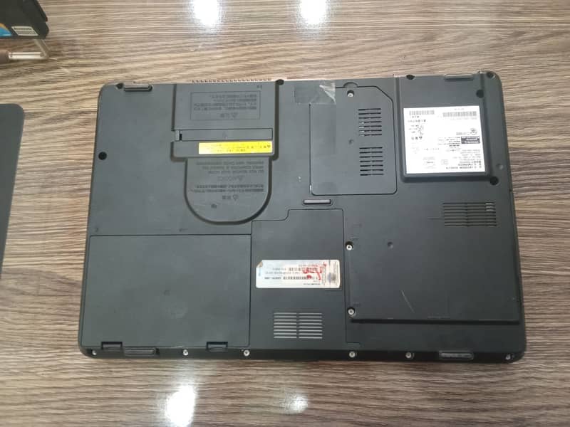 Fujistu lifebook core to duo A450/A 2GB ram with 160 GB hrad 3