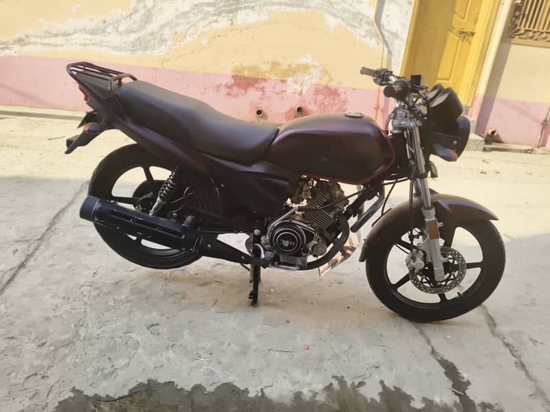 Yamaha YB 125Z-DX 2023 2