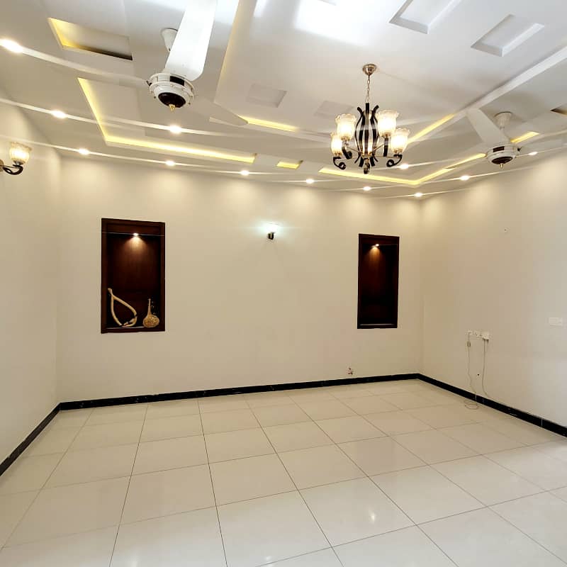 10 marla house for rent in bahria phase 4 4