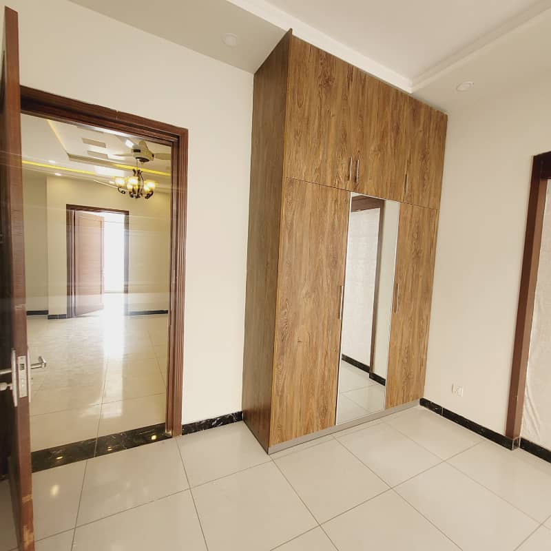 10 marla house for rent in bahria phase 4 7