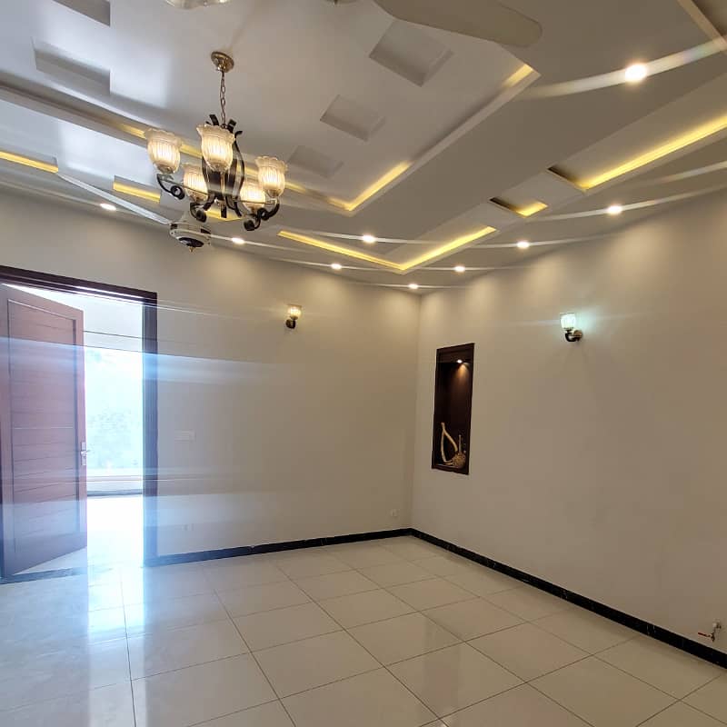 10 marla house for rent in bahria phase 4 10