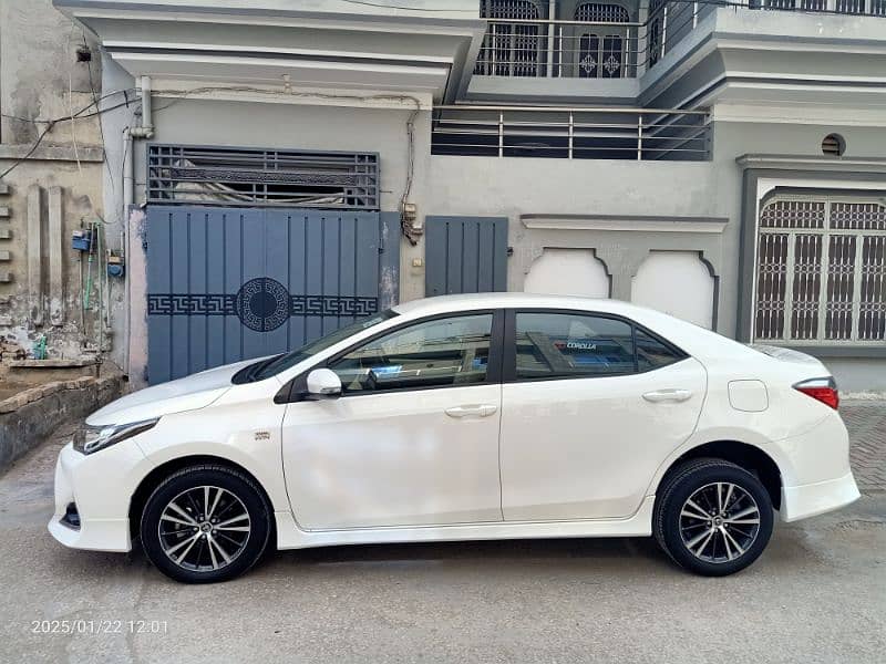 Toyota Corolla Altis X 1.6 2022.4500km drive. registration May 2023 2