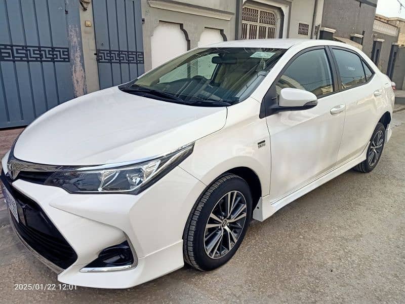 Toyota Corolla Altis X 1.6 2022.4500km drive. registration May 2023 8