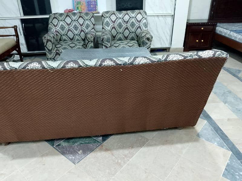 5 seater sofa along with center table 3