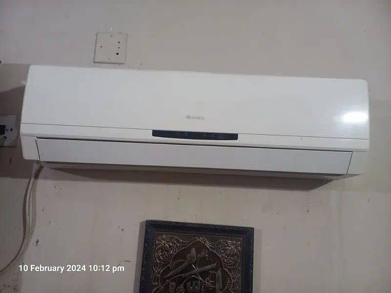 gree 1.5 ton DC inverter heat and cool 0