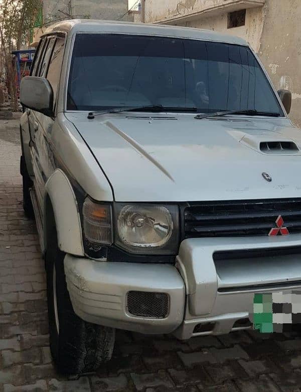 Mitsubishi Pajero 1990 1